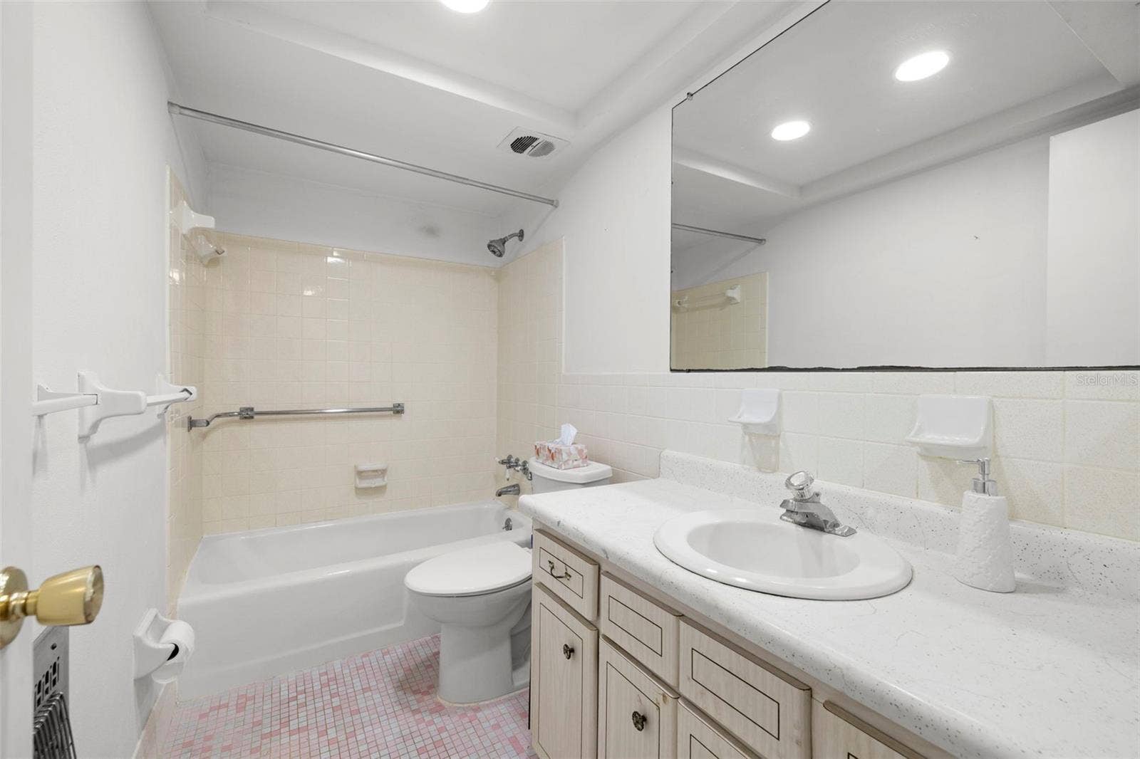 400 GLENNES LANE, #206, Dunedin, FL 34698 400 GLENNES LANE, #206, Dunedin, FL 34698