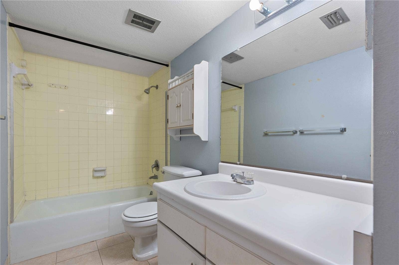 10455 CARROLLBROOK COURT, #114, Tampa, FL 33618
