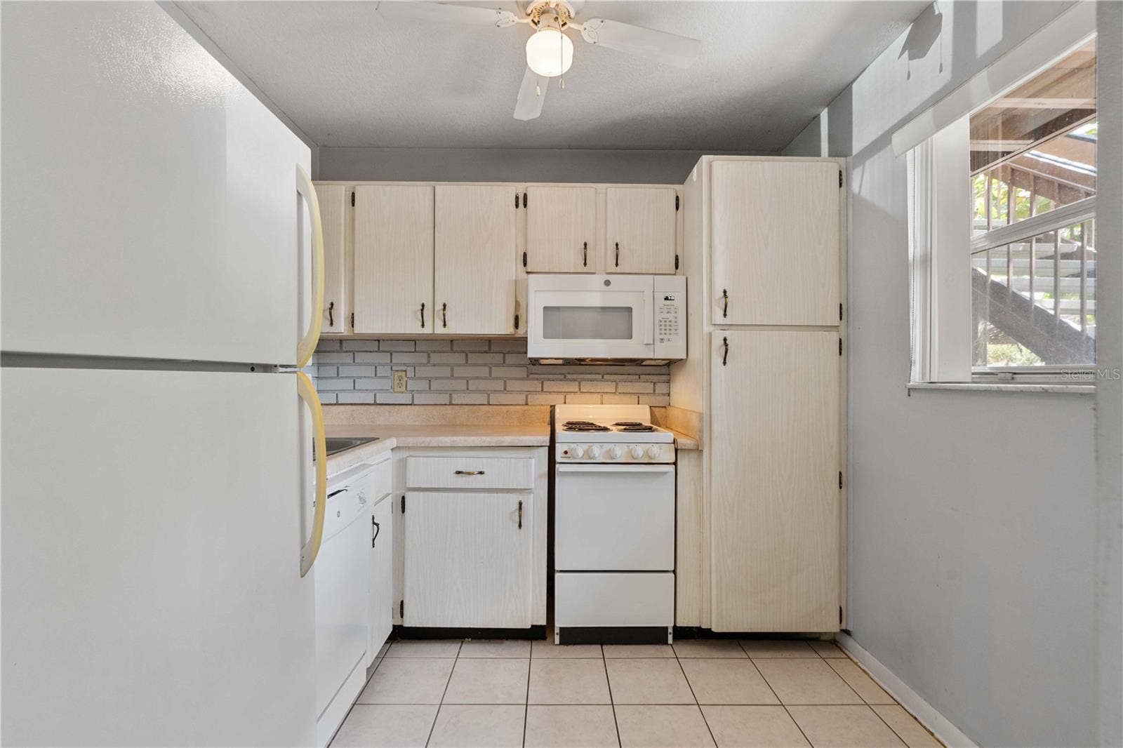 10455 CARROLLBROOK COURT, #114, Tampa, FL 33618
