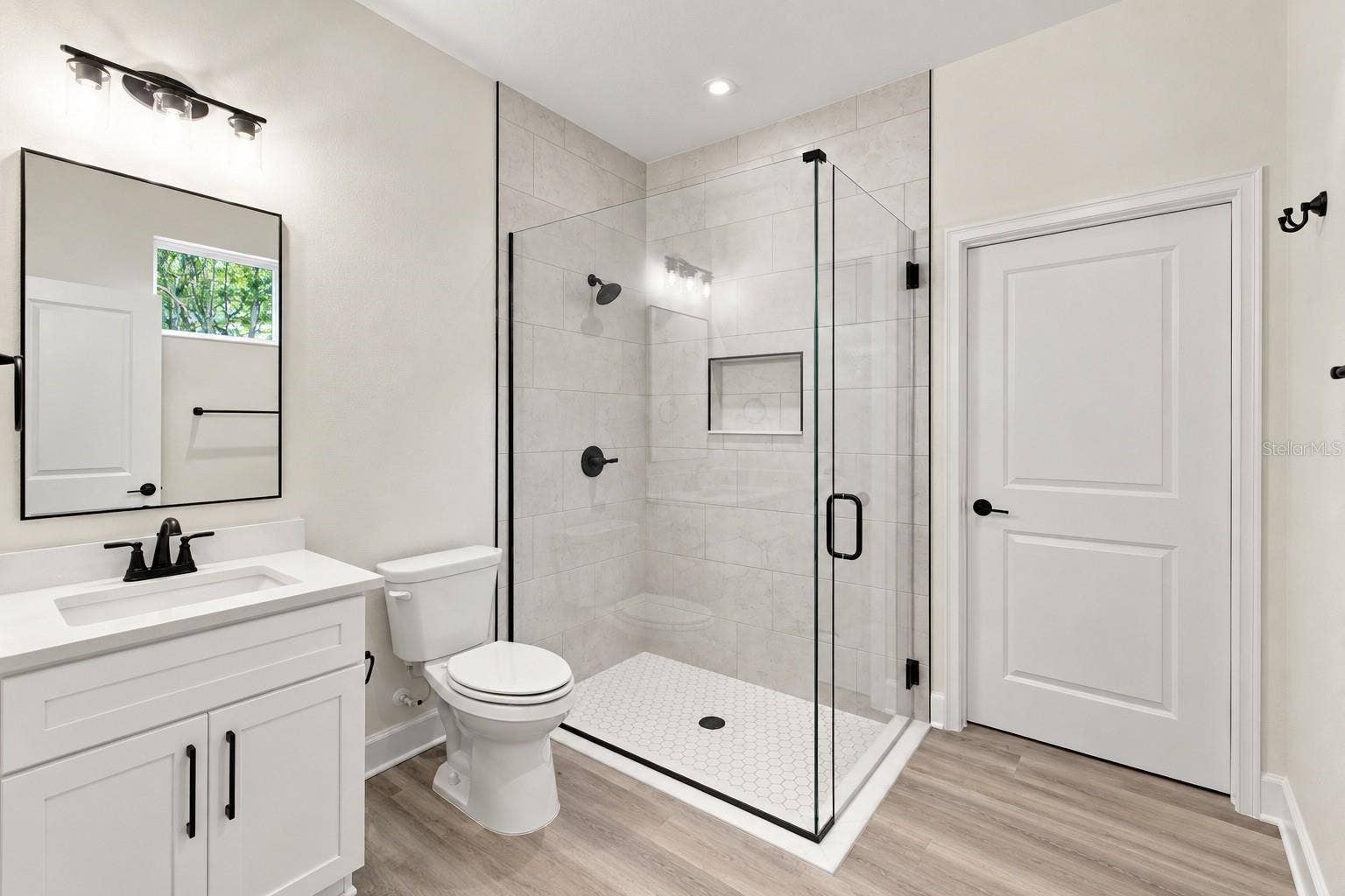 12014 SAPPHIRE DRIVE, Spring Hill, FL 34609 mini suite bathroom