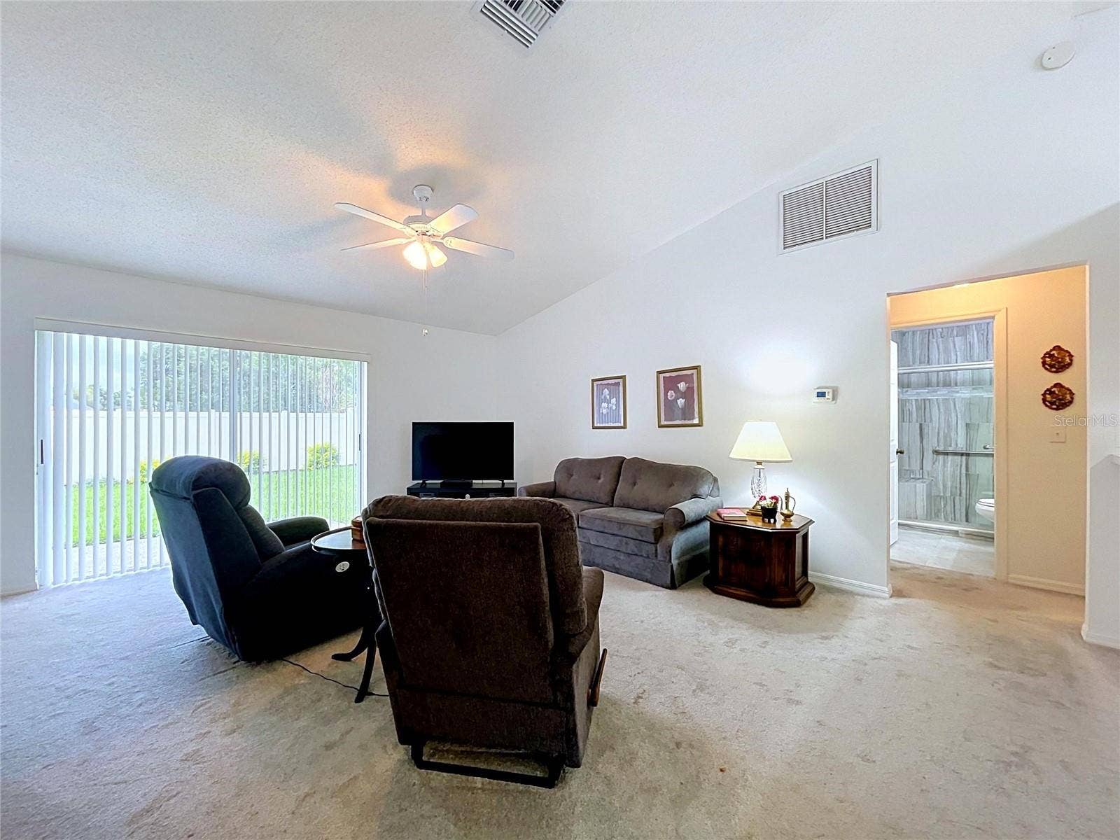 27408 CORAL SPRINGS DRIVE, Wesley Chapel, FL 33544 Vaulted ceiling adds spaciousness
