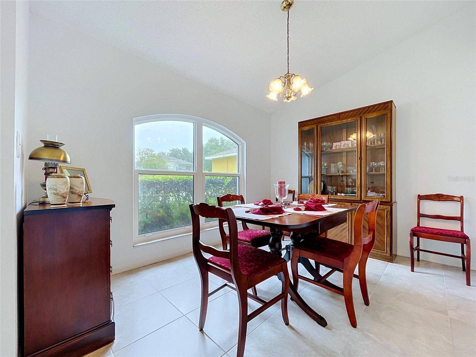 27408 CORAL SPRINGS DRIVE, Wesley Chapel, FL 33544 Space for large pieces of furniture