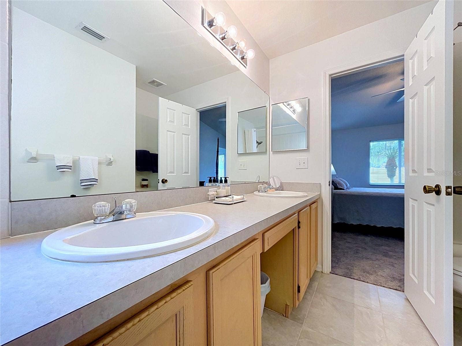 27408 CORAL SPRINGS DRIVE, Wesley Chapel, FL 33544 Double vanities in the Master Bath