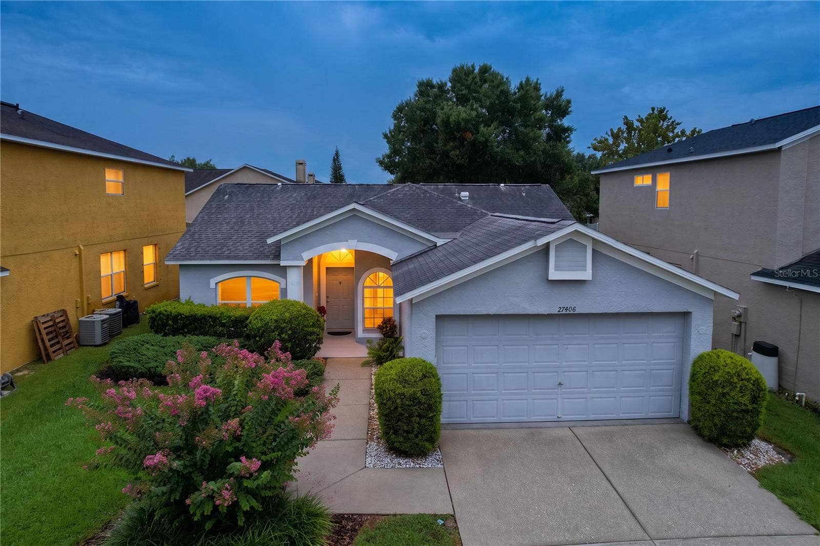 27408 CORAL SPRINGS DRIVE, Wesley Chapel, FL 33544 Welcoming evening view