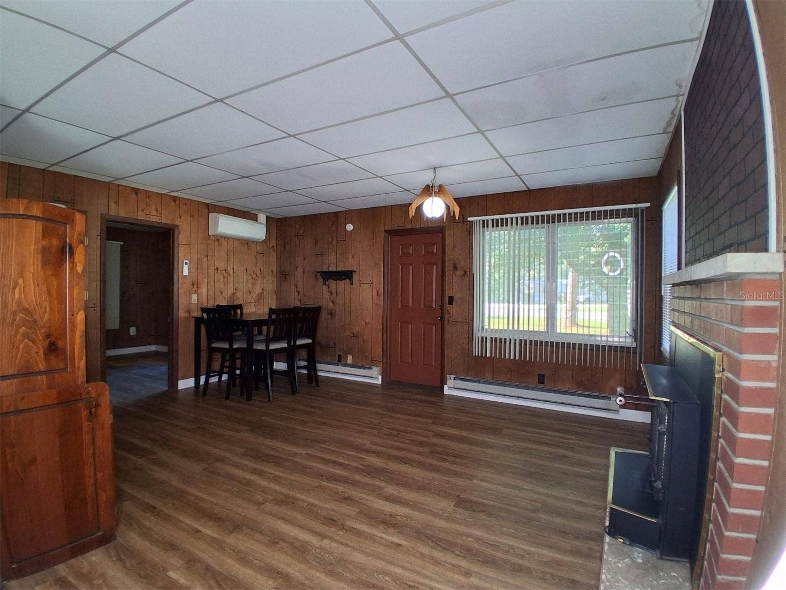 10052 LAKE DRIVE, New Port Richey, FL 34654 Great room wide angle from kitchen