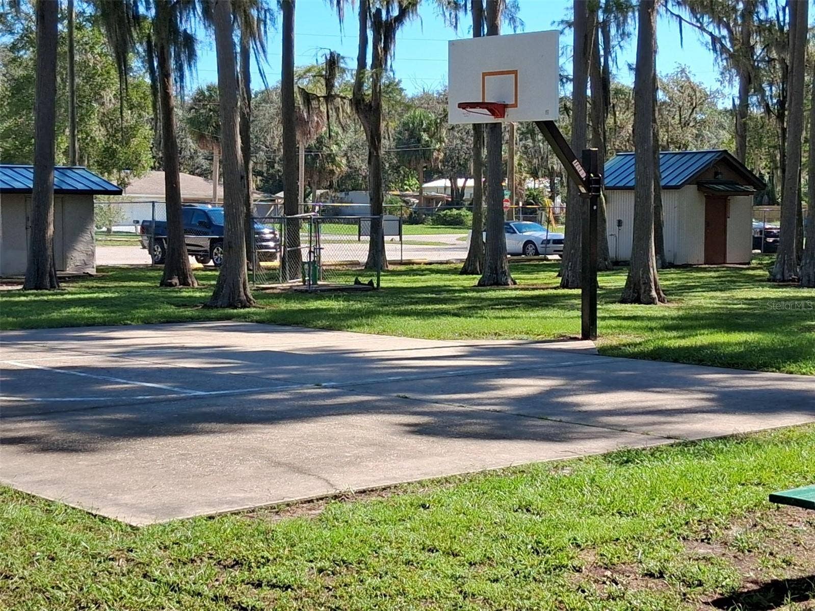 10052 LAKE DRIVE, New Port Richey, FL 34654 Park basketball court