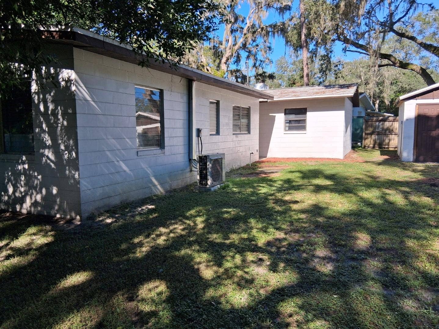 10052 LAKE DRIVE, New Port Richey, FL 34654 Back of house