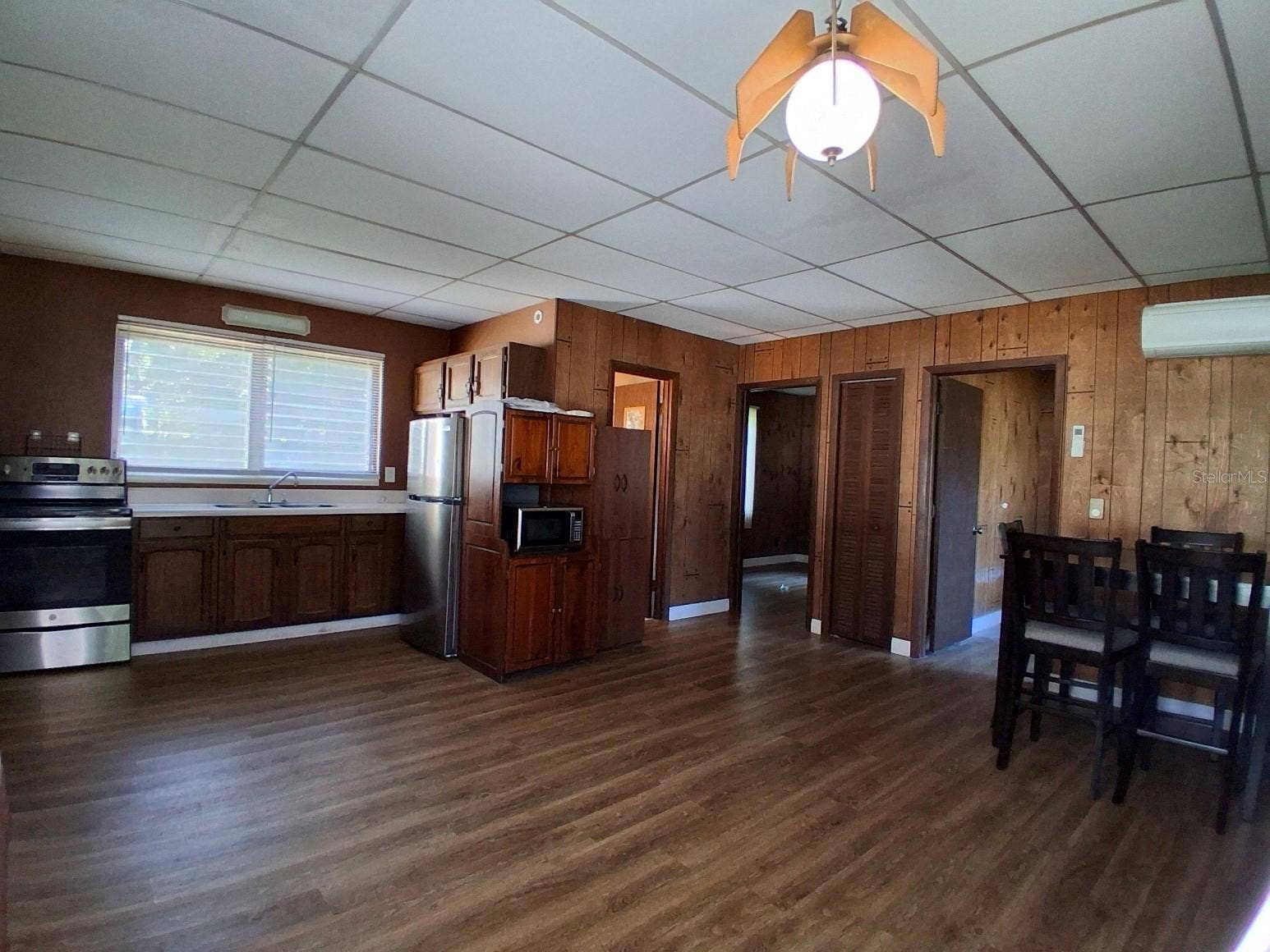 10052 LAKE DRIVE, New Port Richey, FL 34654 Great room wide angle
