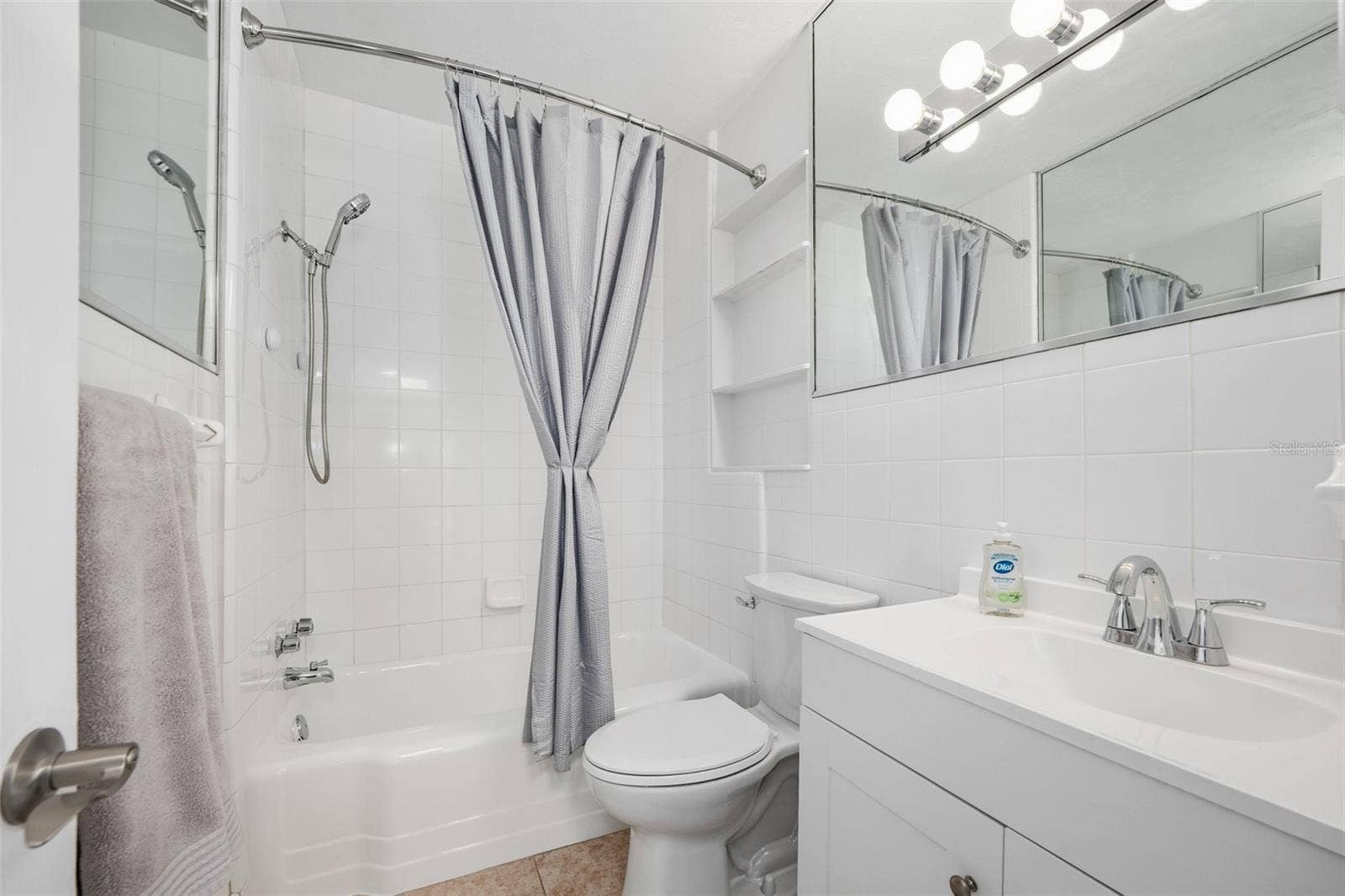2001 N OLEANDER AVENUE, Daytona Beach, FL 32118 2001 N OLEANDER AVENUE, Daytona Beach, FL 32118