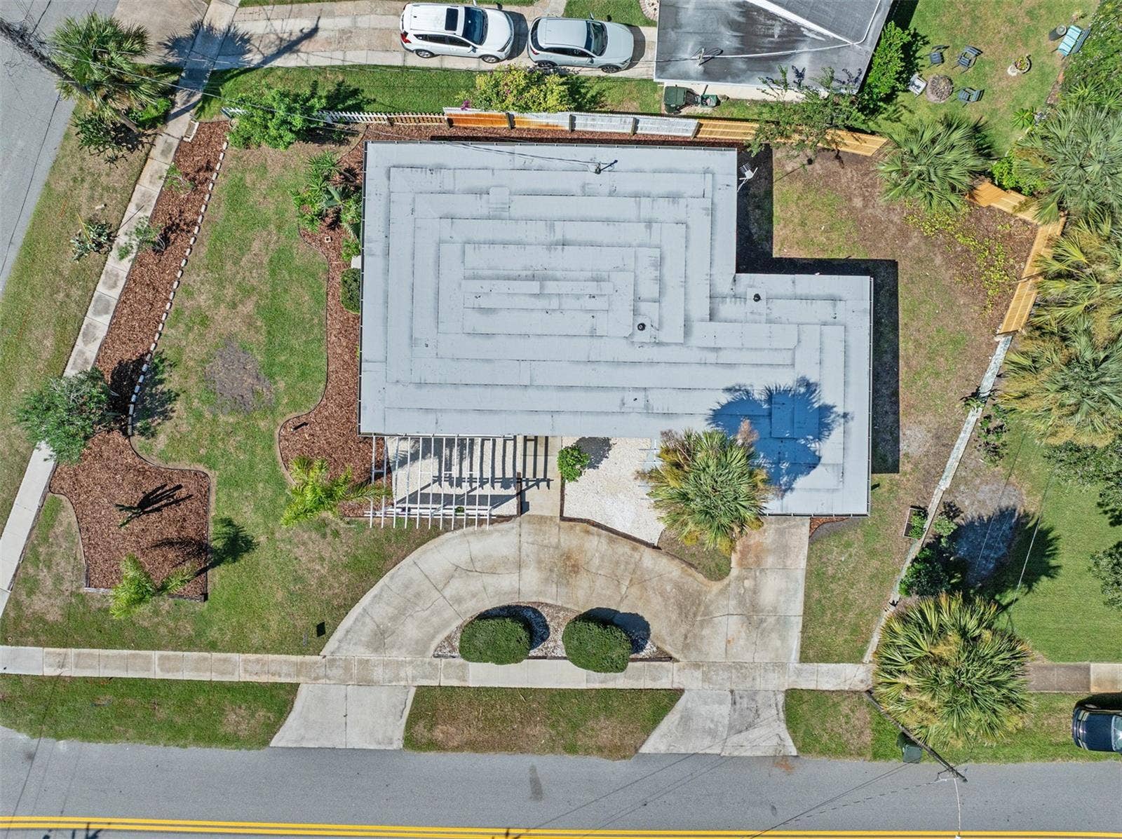 2001 N OLEANDER AVENUE, Daytona Beach, FL 32118 2001 N OLEANDER AVENUE, Daytona Beach, FL 32118