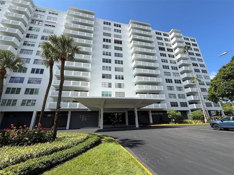 Property photo for Tampa, FL