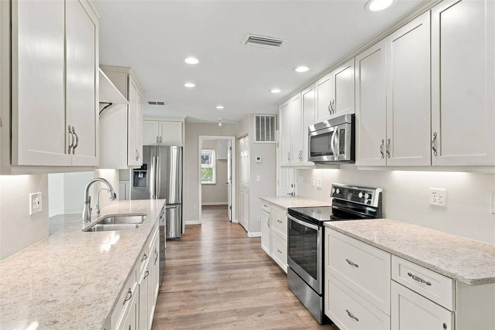 1615 BUNKER HILL DRIVE, Sun City Center, FL 33573 1615 BUNKER HILL DRIVE, Sun City Center, FL 33573