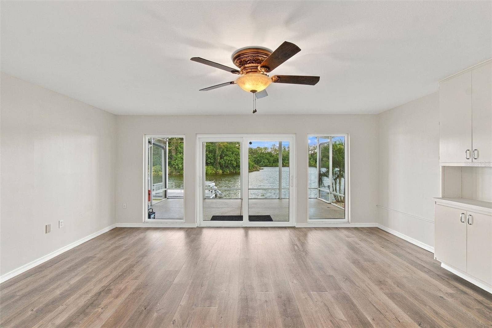 1615 BUNKER HILL DRIVE, Sun City Center, FL 33573 Dining room