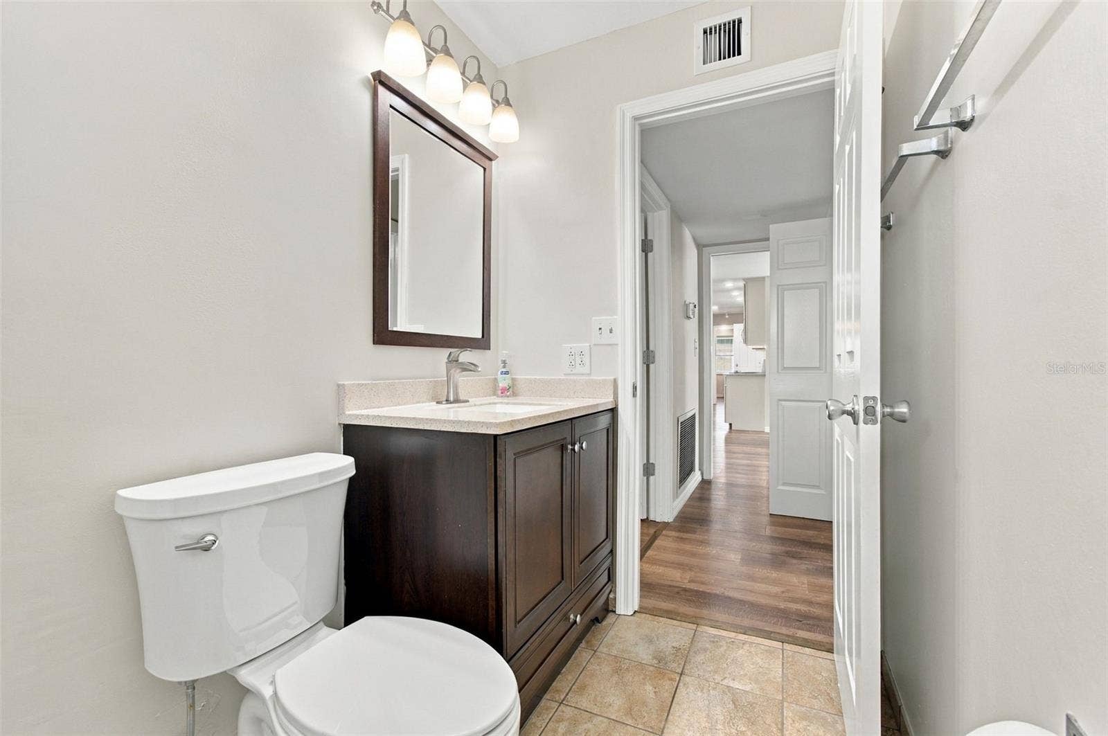 1615 BUNKER HILL DRIVE, Sun City Center, FL 33573 guest bath