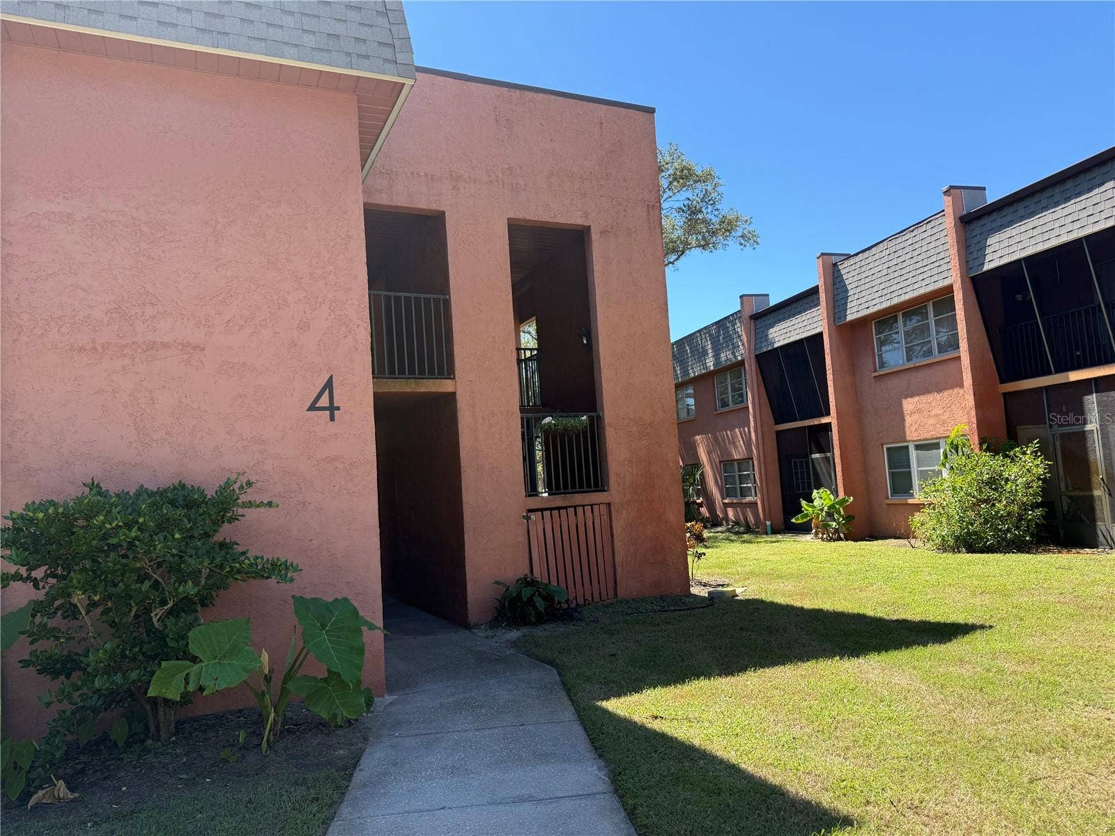 4805 ALT 19, #422, Palm Harbor, FL 34683