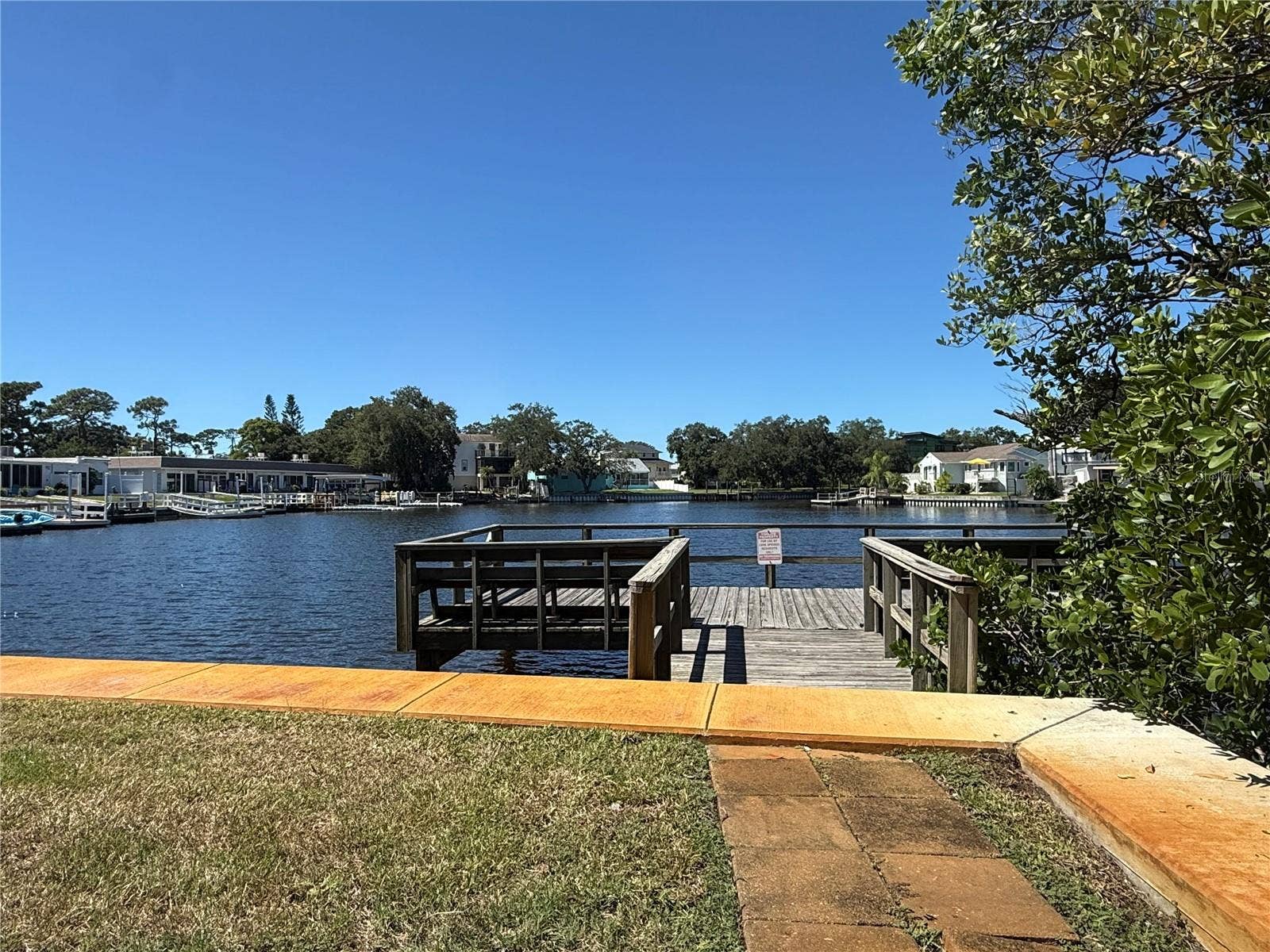 4805 ALT 19, #422, Palm Harbor, FL 34683