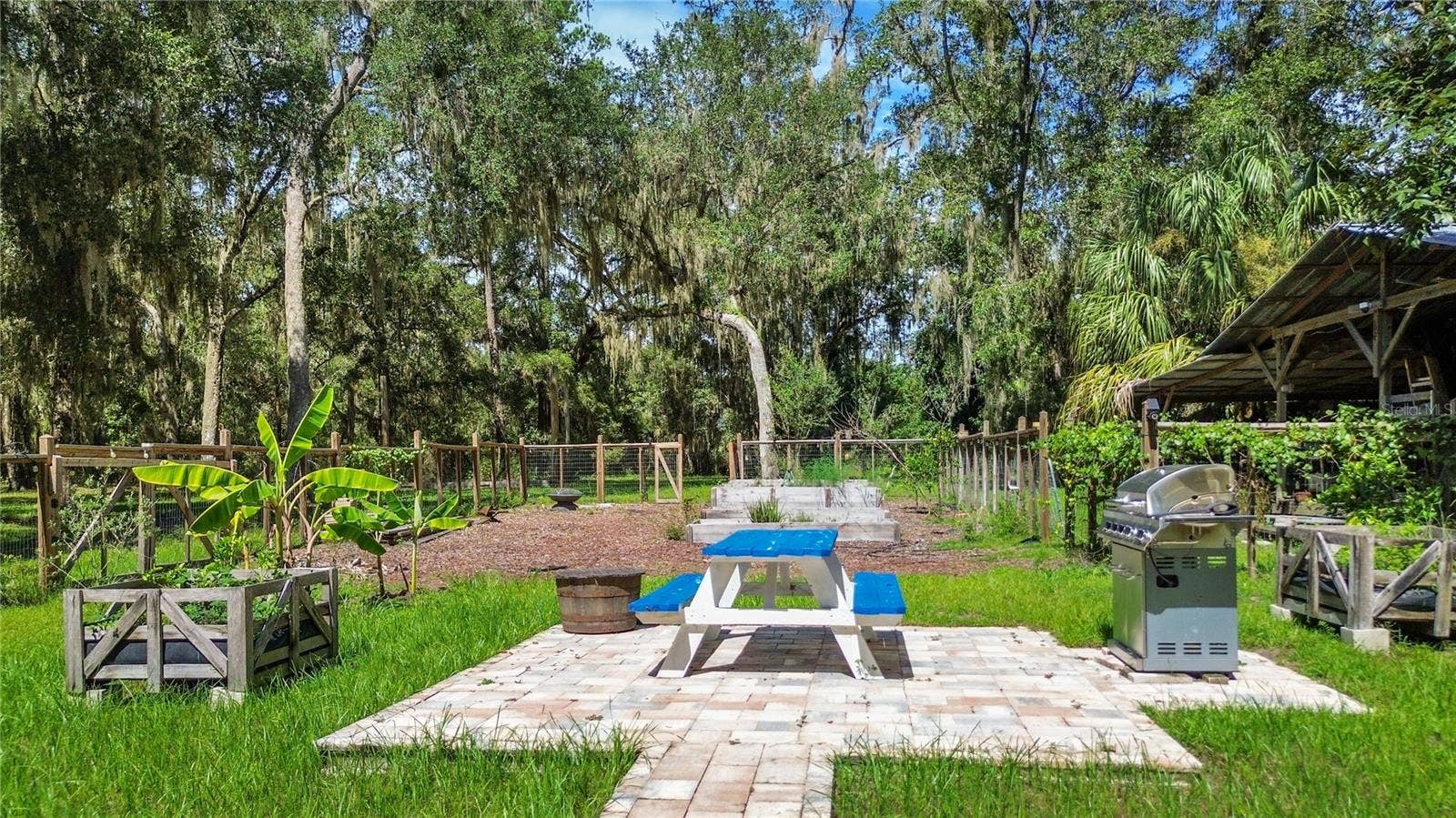 5225 GRIFFIN ROAD, Brooksville, FL 34601 5225 GRIFFIN ROAD, Brooksville, FL 34601