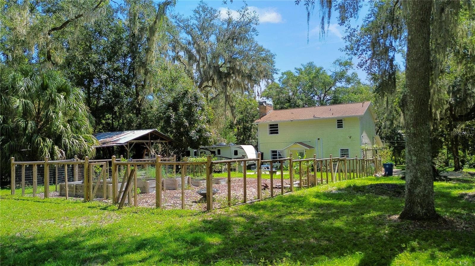 5225 GRIFFIN ROAD, Brooksville, FL 34601 5225 GRIFFIN ROAD, Brooksville, FL 34601