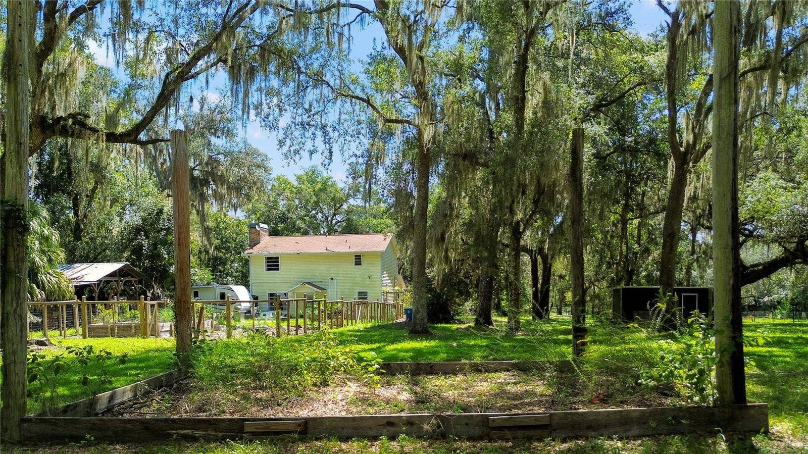 5225 GRIFFIN ROAD, Brooksville, FL 34601 5225 GRIFFIN ROAD, Brooksville, FL 34601