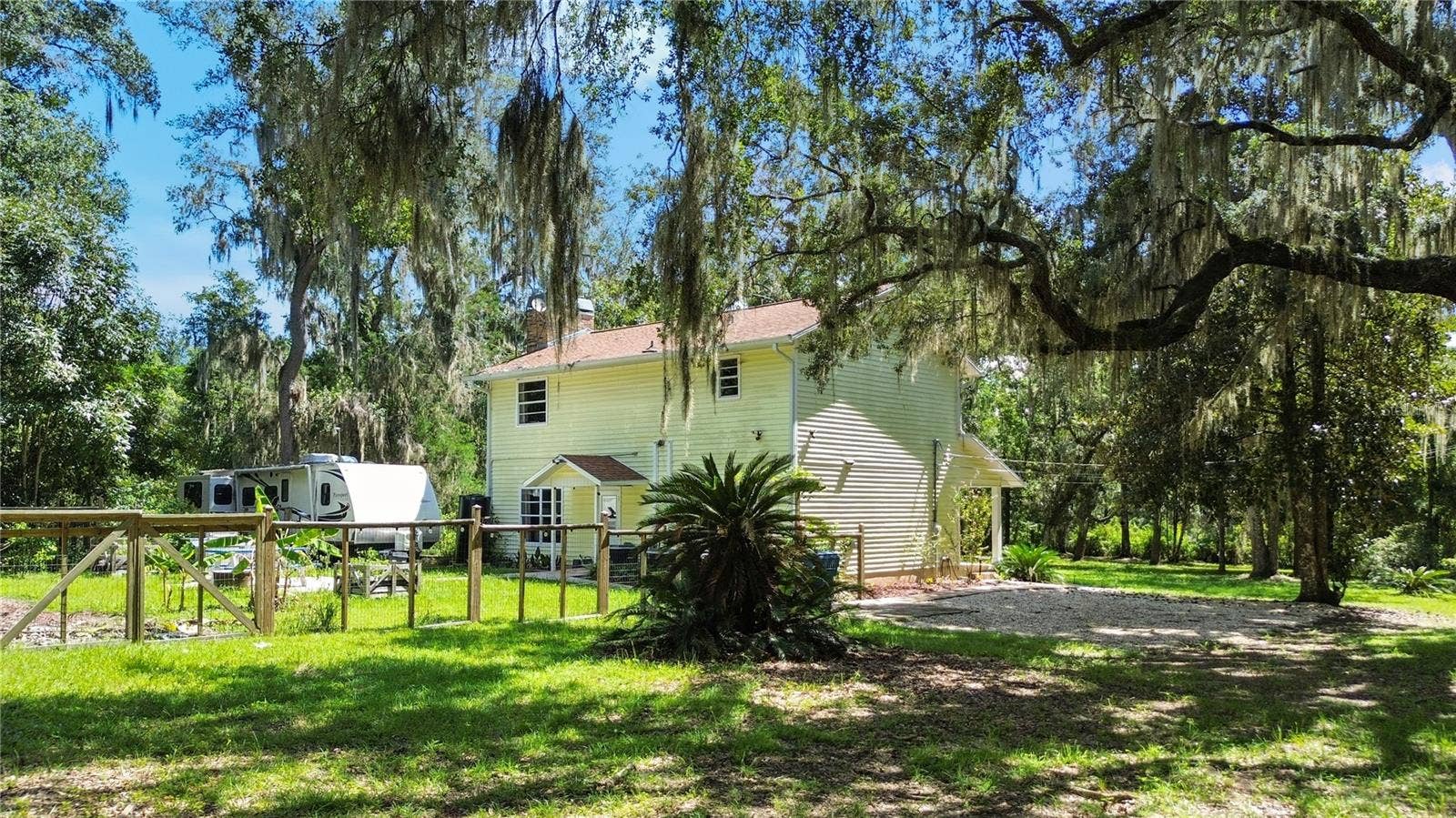 5225 GRIFFIN ROAD, Brooksville, FL 34601 5225 GRIFFIN ROAD, Brooksville, FL 34601