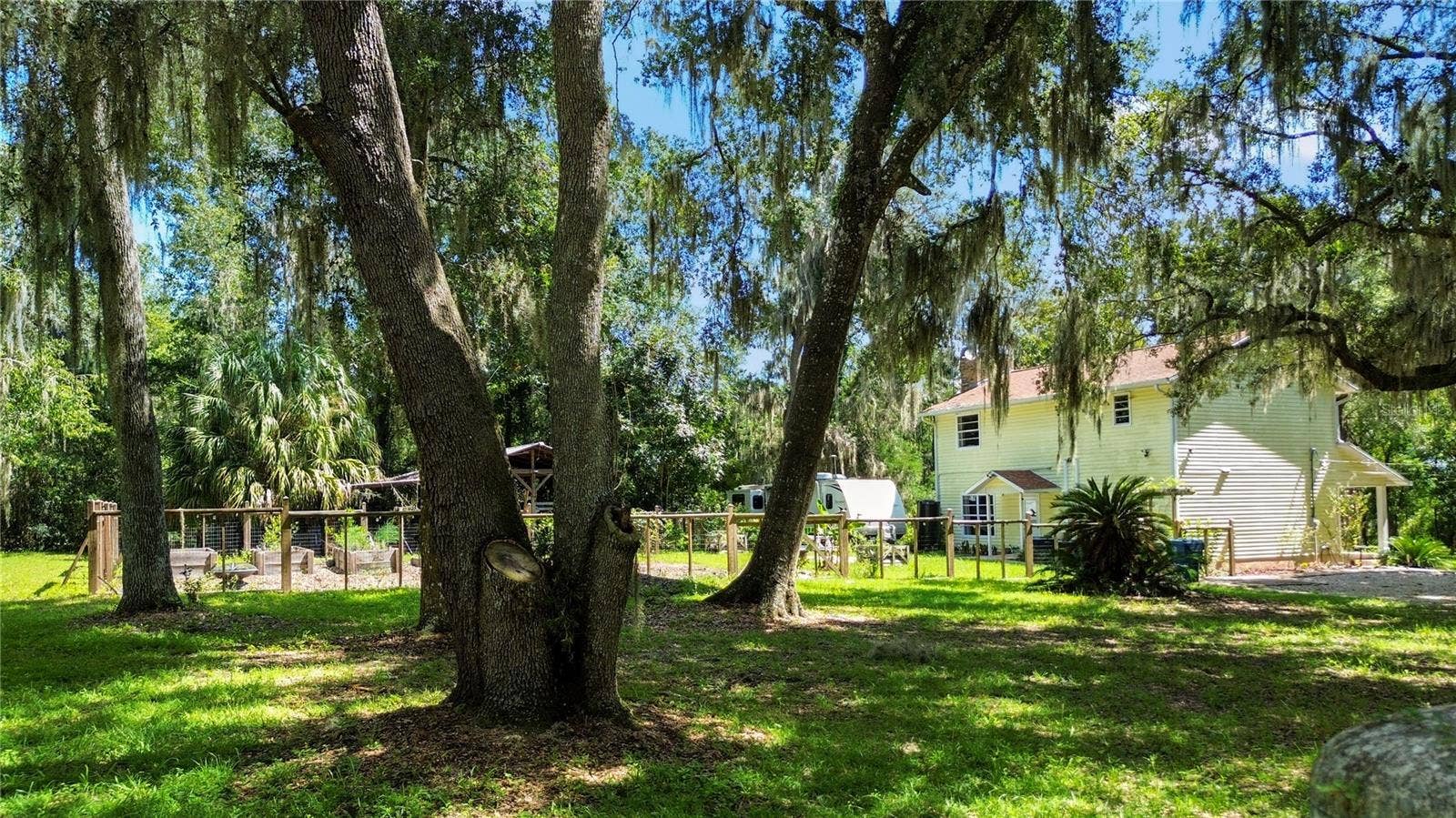 5225 GRIFFIN ROAD, Brooksville, FL 34601 5225 GRIFFIN ROAD, Brooksville, FL 34601
