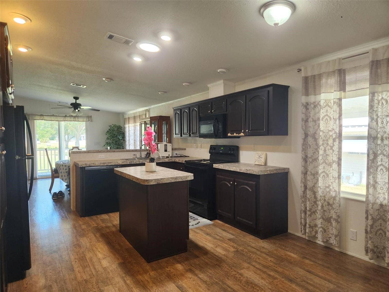 15461 BROOKRIDGE BOULEVARD, Brooksville, FL 34613 15461 BROOKRIDGE BOULEVARD, Brooksville, FL 34613