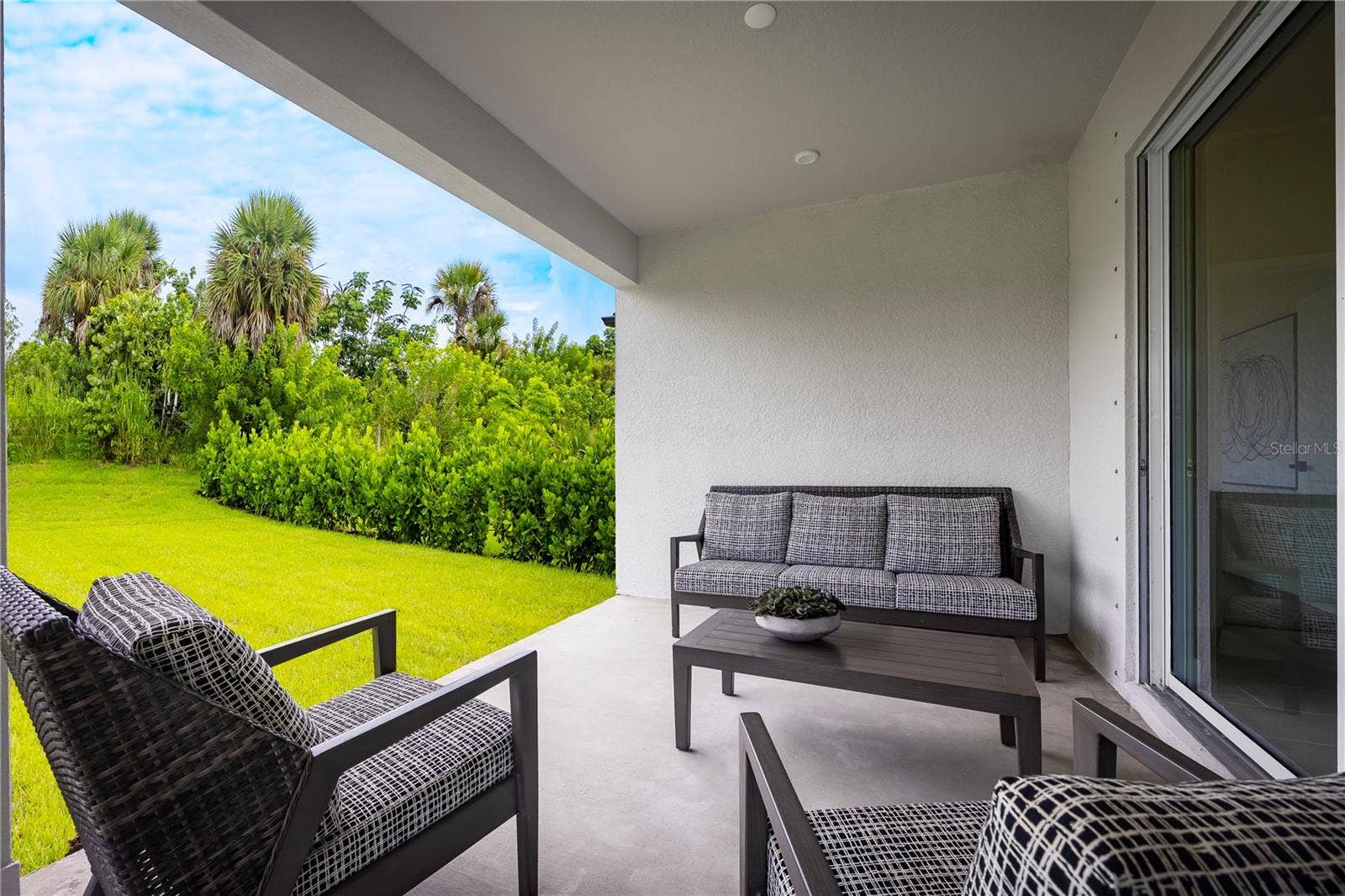 121 VENETIAN PALMS BOULEVARD, New Smyrna Beach, FL 32168 121 VENETIAN PALMS BOULEVARD, New Smyrna Beach, FL 32168