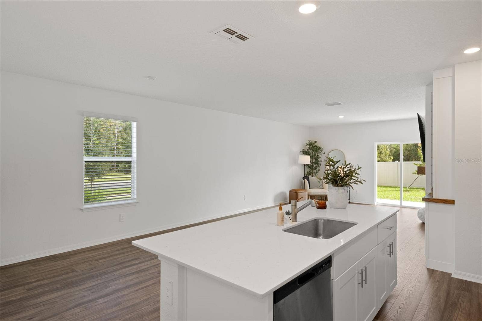 6582 PORCH LIGHT DRIVE, New Port Richey, FL 34655