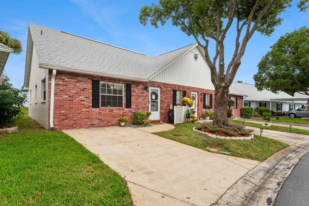 6709 DEVONSHIRE LN, #10A, New Port Richey, FL 34654