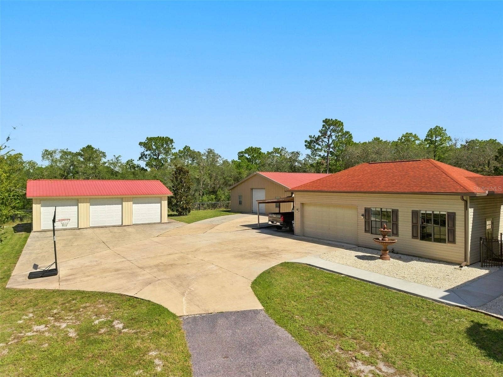 10484 GYPSY AVENUE, Weeki Wachee, FL 34613 10484 GYPSY AVENUE, Weeki Wachee, FL 34613