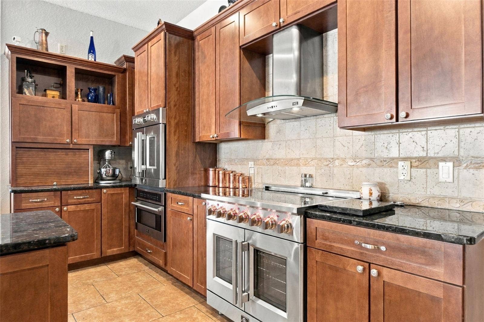 10484 GYPSY AVENUE, Weeki Wachee, FL 34613 WOOD CABINETS