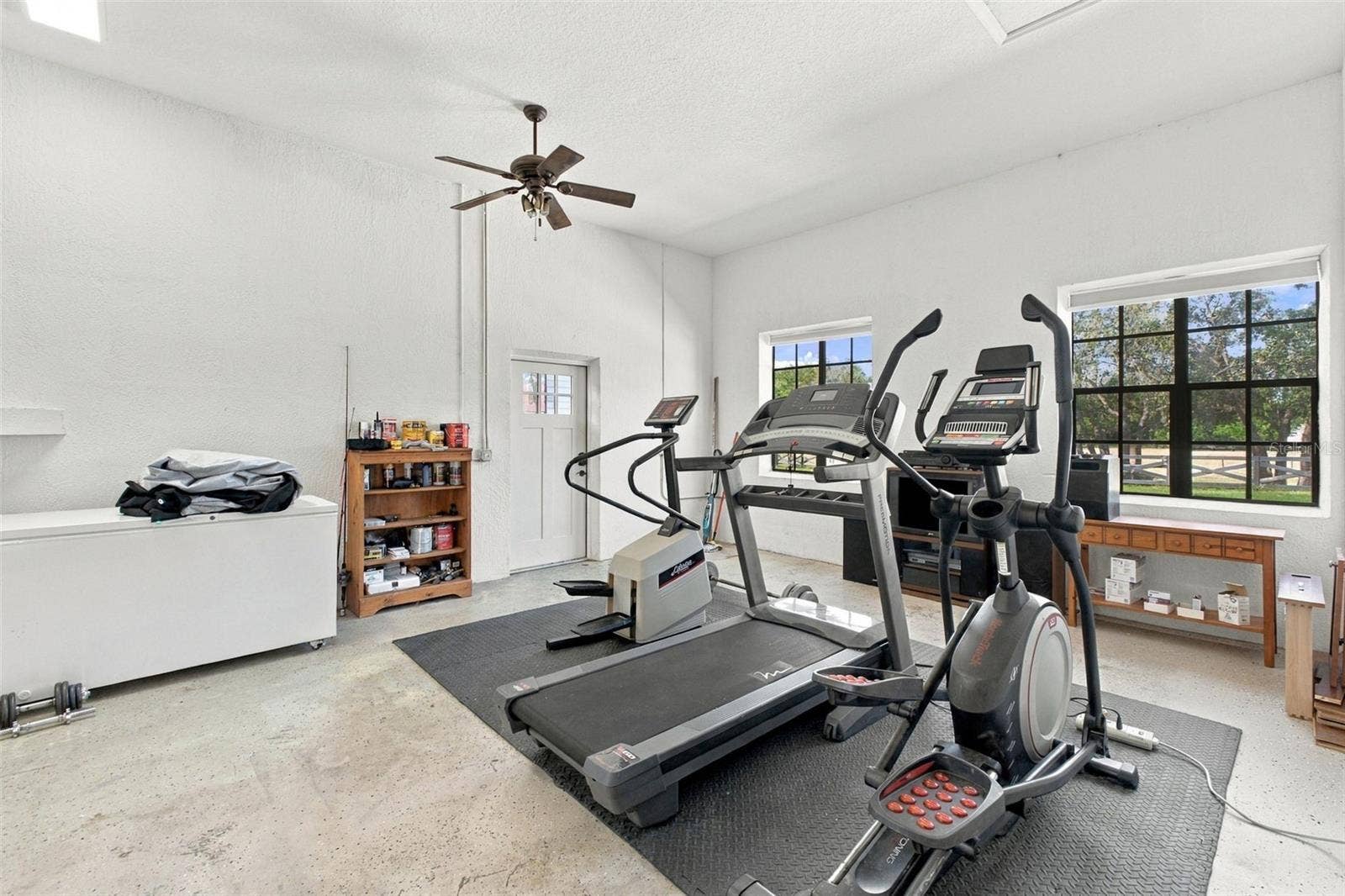 10484 GYPSY AVENUE, Weeki Wachee, FL 34613 GARAGE GYM/FLEX SPACE