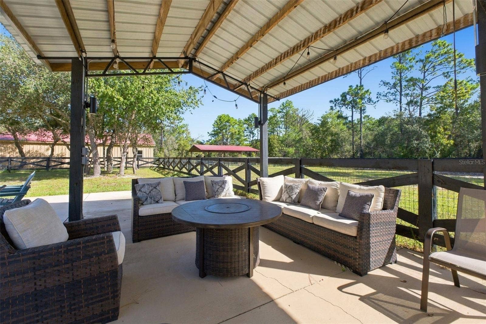 10484 GYPSY AVENUE, Weeki Wachee, FL 34613 PAVILLION