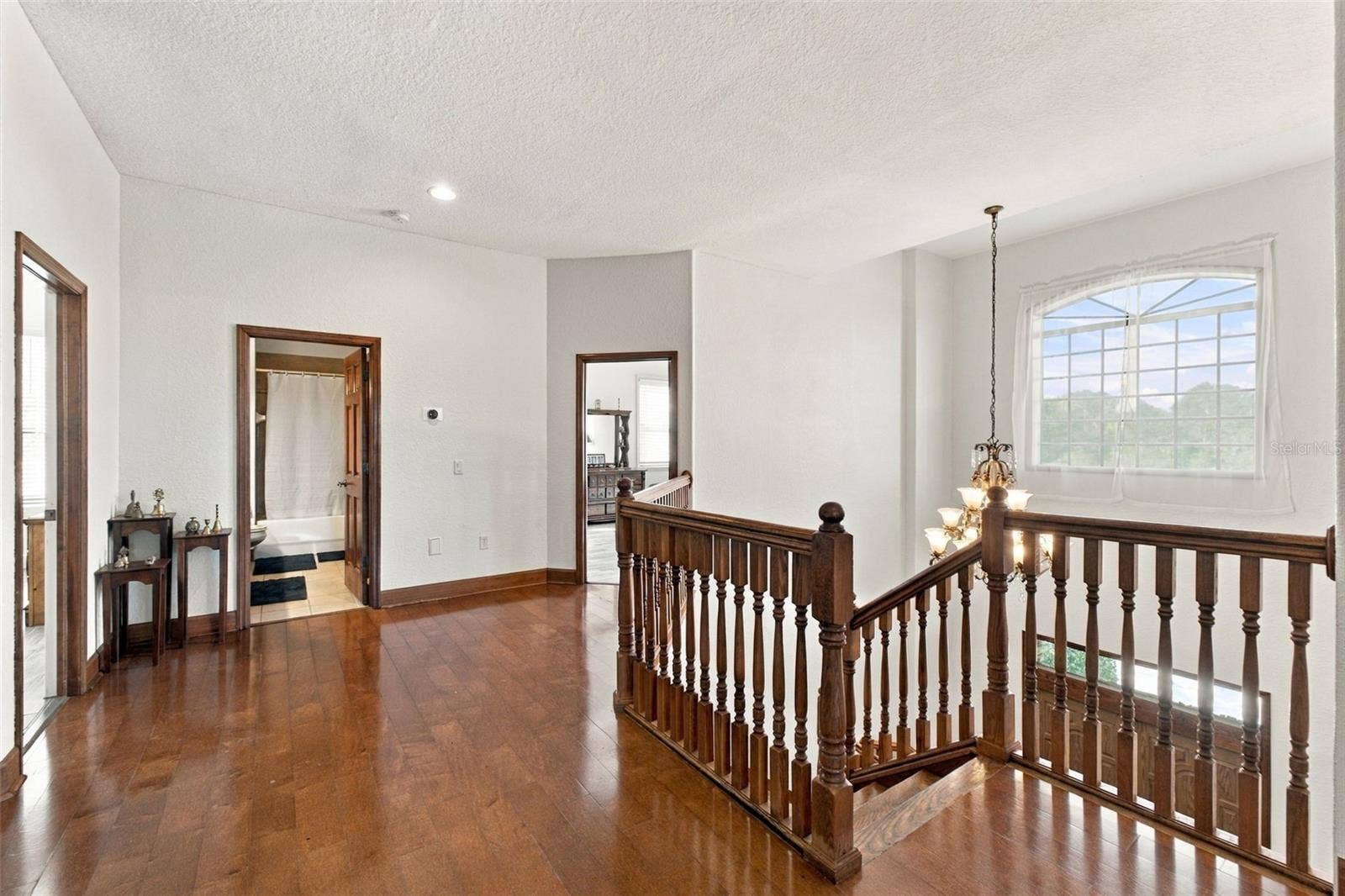 10484 GYPSY AVENUE, Weeki Wachee, FL 34613 UPSTAIRS LANDING