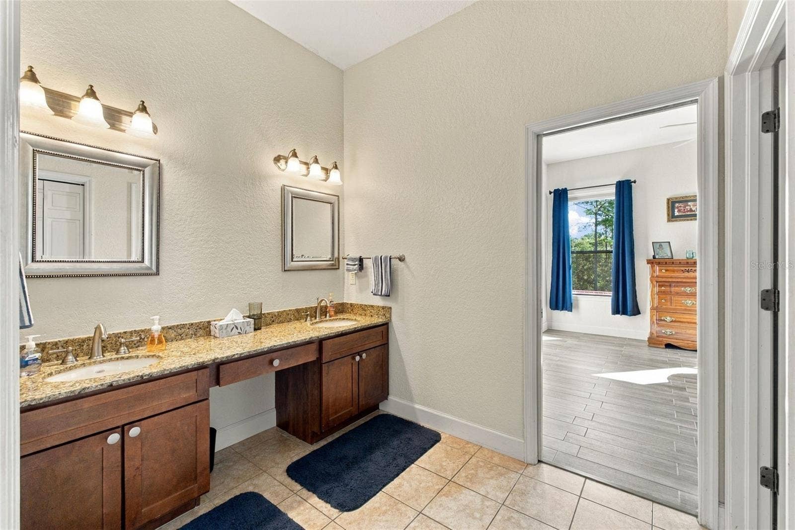 10484 GYPSY AVENUE, Weeki Wachee, FL 34613 UPSTAIRS GUEST BATHROOM