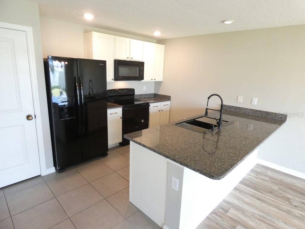 Zephyrhills, FL 33540 Zephyrhills, FL 33540