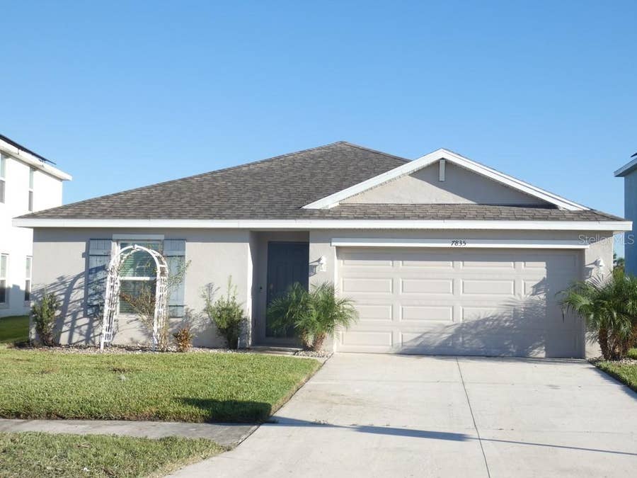Property photo for Zephyrhills, FL