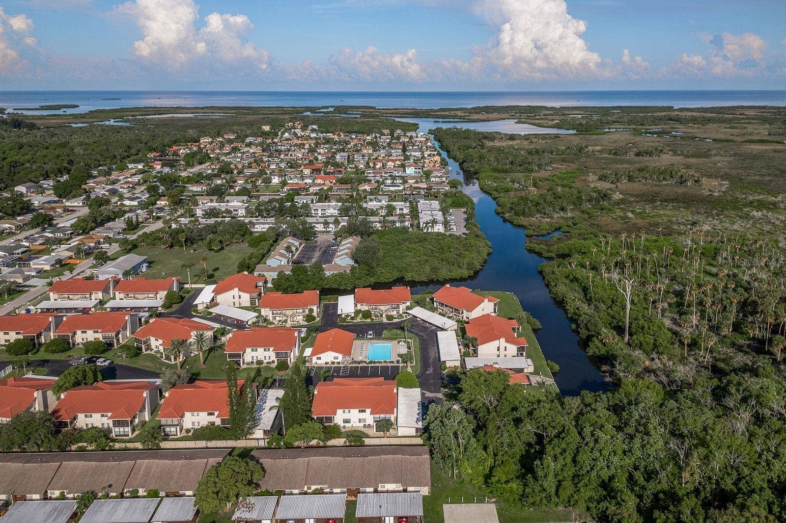 9960 EAGLES POINT CIRCLE, #4, Port Richey, FL 34668