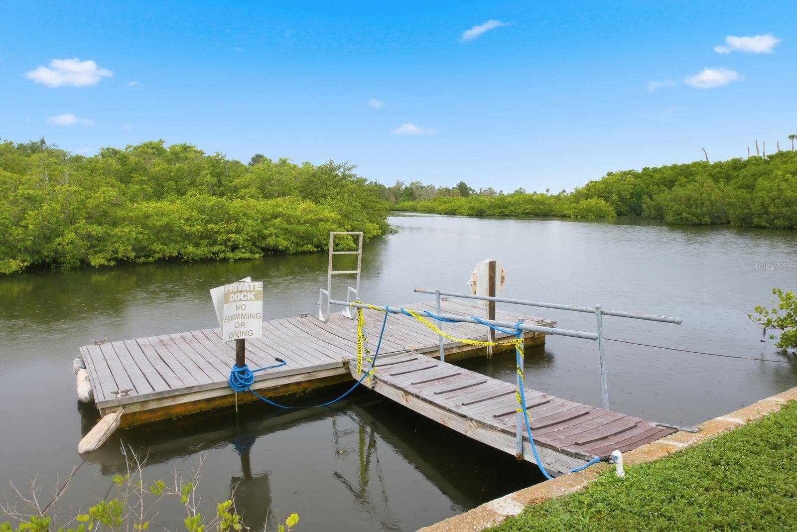 9960 EAGLES POINT CIRCLE, #4, Port Richey, FL 34668