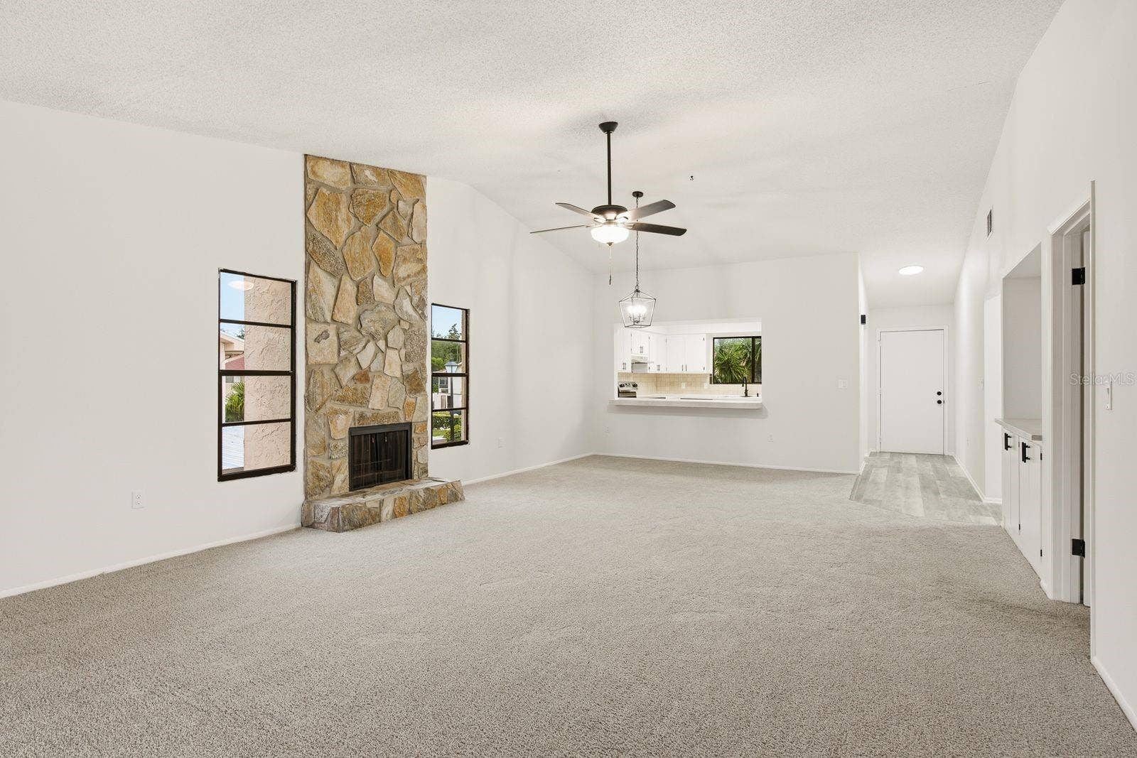 9960 EAGLES POINT CIRCLE, #4, Port Richey, FL 34668