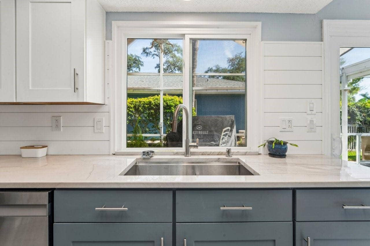 4254 MARINE PARKWAY, New Port Richey, FL 34652 4254 MARINE PARKWAY, New Port Richey, FL 34652