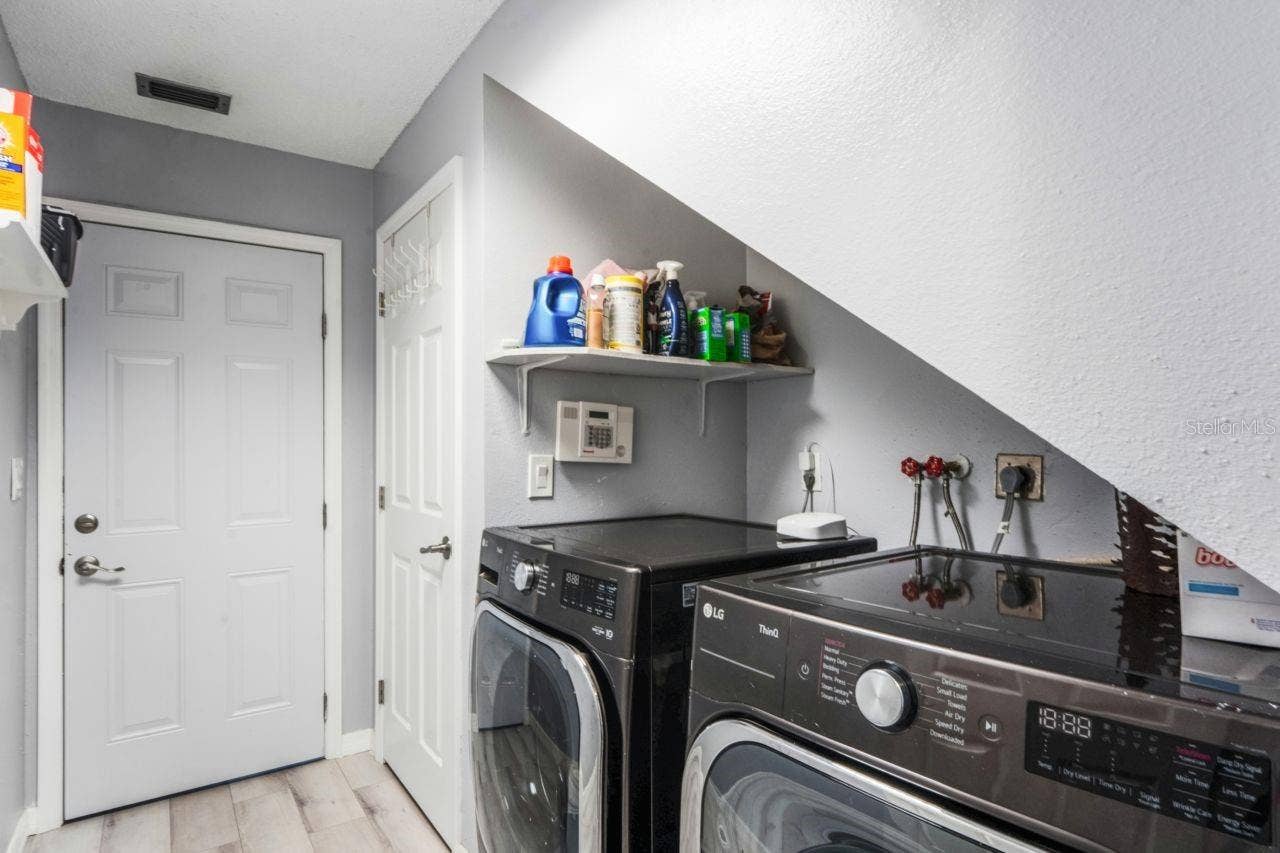 4254 MARINE PARKWAY, New Port Richey, FL 34652 4254 MARINE PARKWAY, New Port Richey, FL 34652