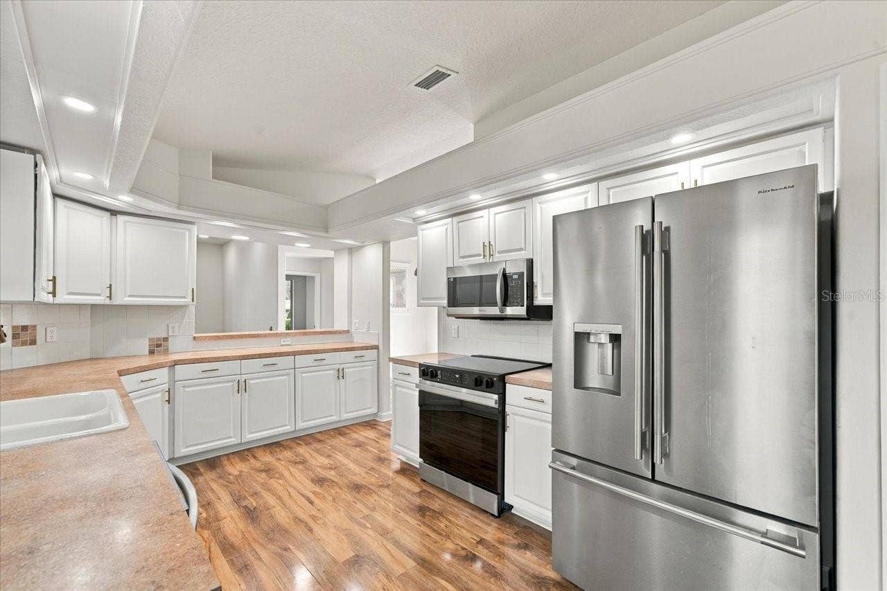 9033 PENELOPE DRIVE, Weeki Wachee, FL 34613 9033 PENELOPE DRIVE, Weeki Wachee, FL 34613