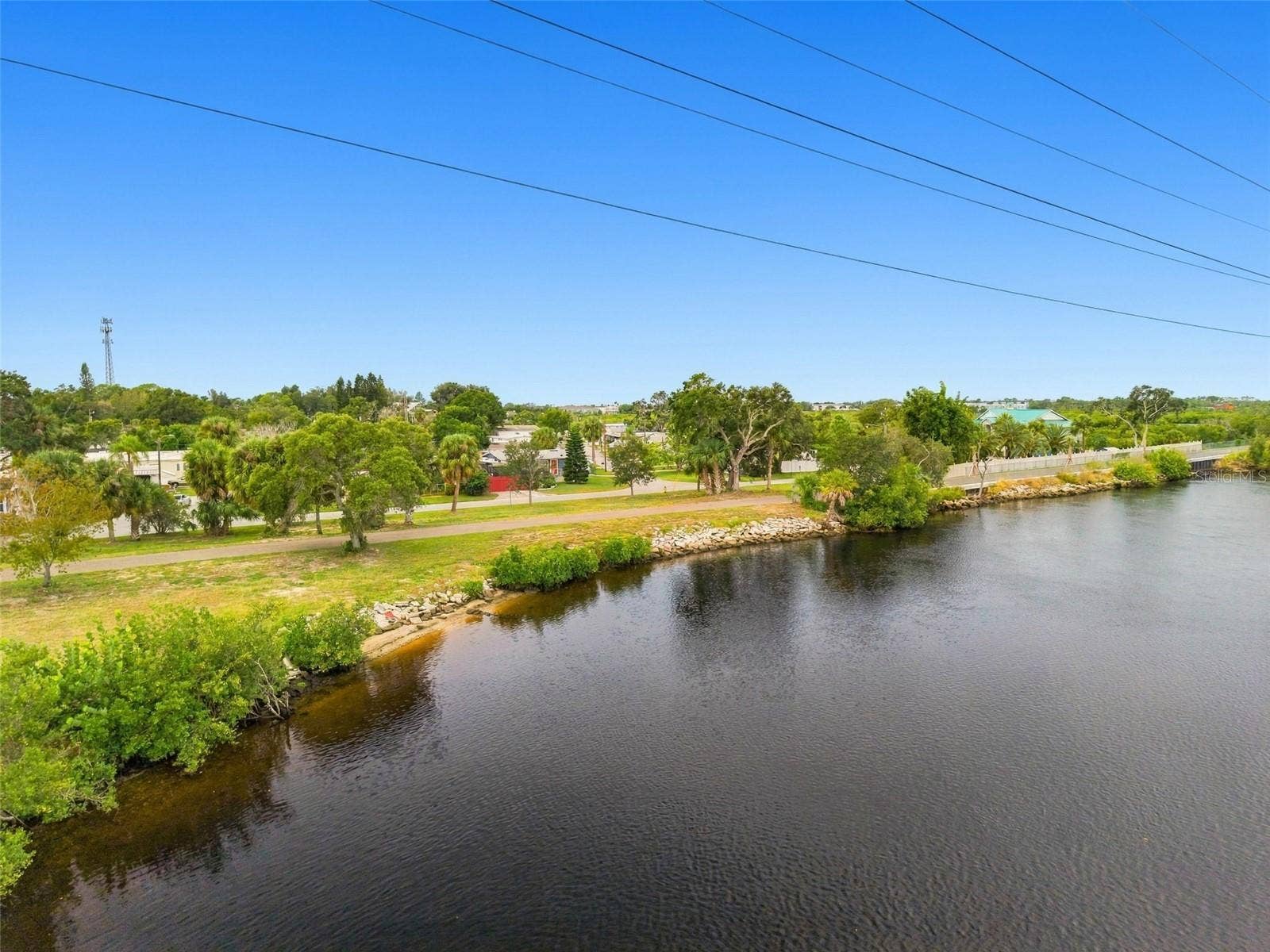 752 DRIFTWOOD LANE, Tarpon Springs, FL 34689 752 DRIFTWOOD LANE, Tarpon Springs, FL 34689