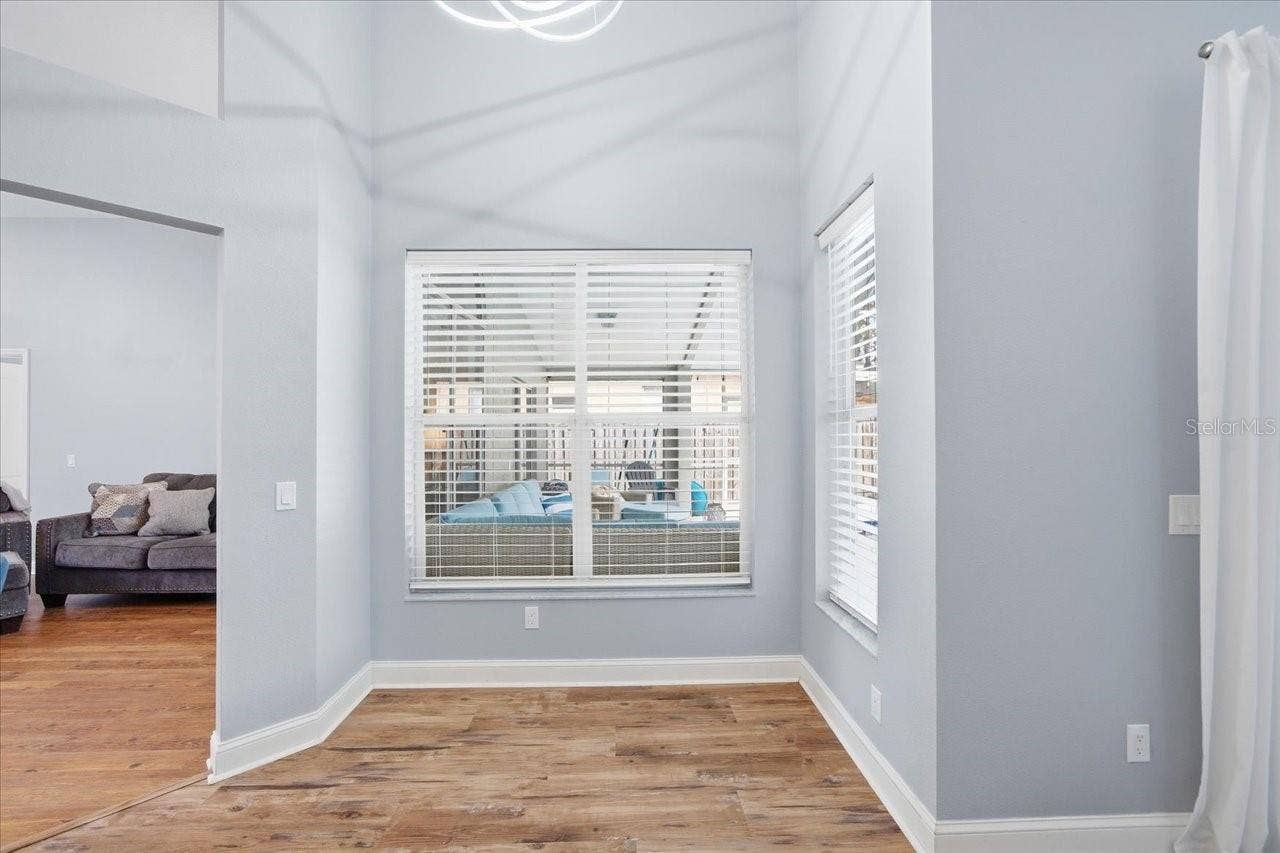 18009 PALM BREEZE DRIVE, Tampa, FL 33647 Breakfast Nook