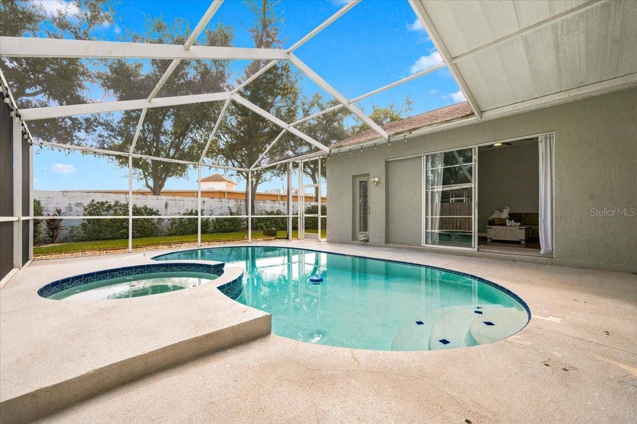 18009 PALM BREEZE DRIVE, Tampa, FL 33647 18009 PALM BREEZE DRIVE, Tampa, FL 33647