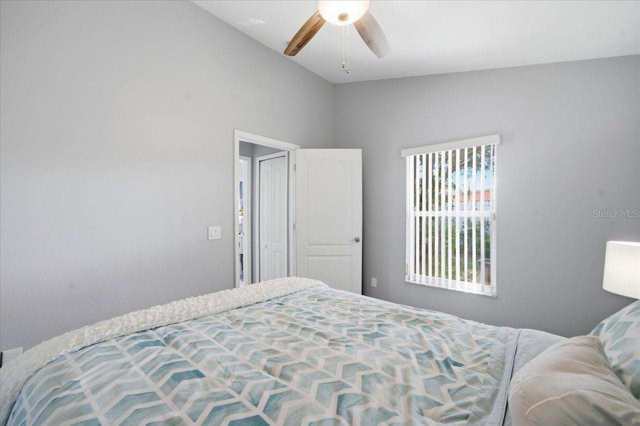 18009 PALM BREEZE DRIVE, Tampa, FL 33647 18009 PALM BREEZE DRIVE, Tampa, FL 33647