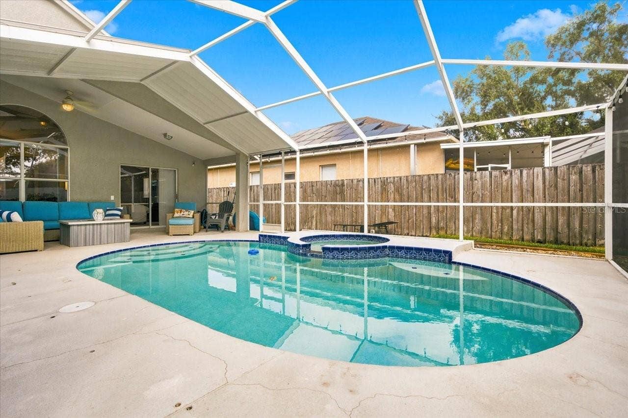 18009 PALM BREEZE DRIVE, Tampa, FL 33647 18009 PALM BREEZE DRIVE, Tampa, FL 33647