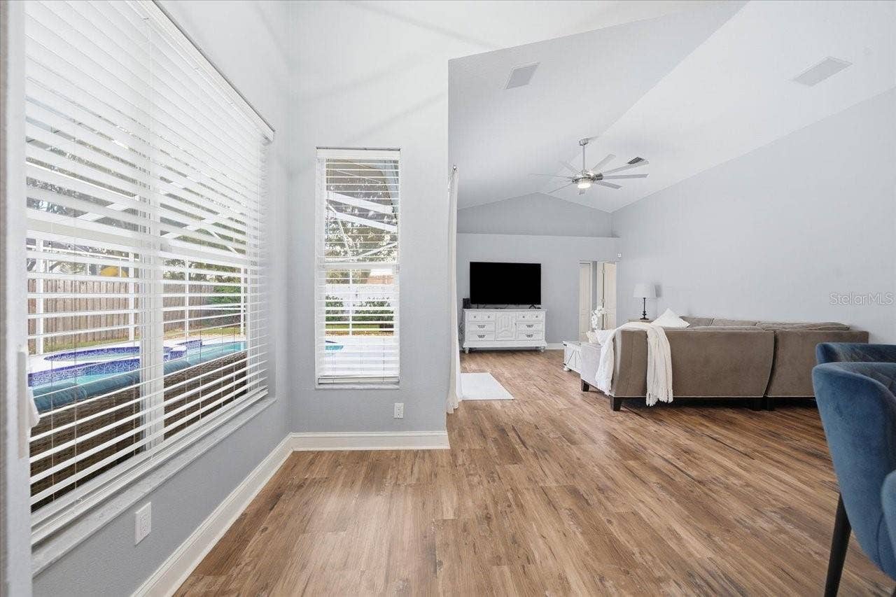 18009 PALM BREEZE DRIVE, Tampa, FL 33647 18009 PALM BREEZE DRIVE, Tampa, FL 33647