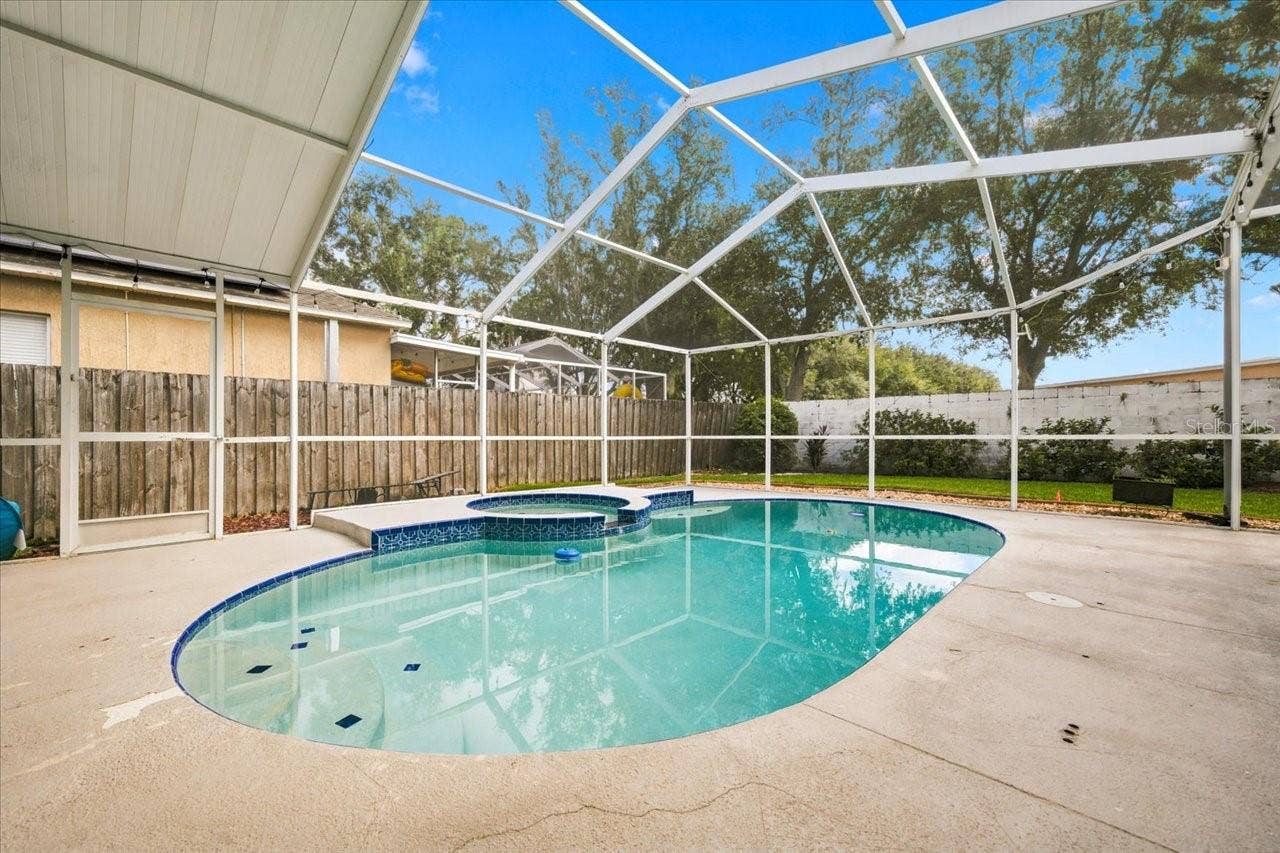 18009 PALM BREEZE DRIVE, Tampa, FL 33647 18009 PALM BREEZE DRIVE, Tampa, FL 33647